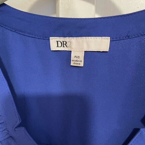DR2 blue short sleeve top size PXS. Top is silky and feels great on! - Picture 3 of 4